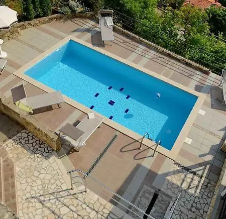 بيت للعطل House Ratko 1260 *